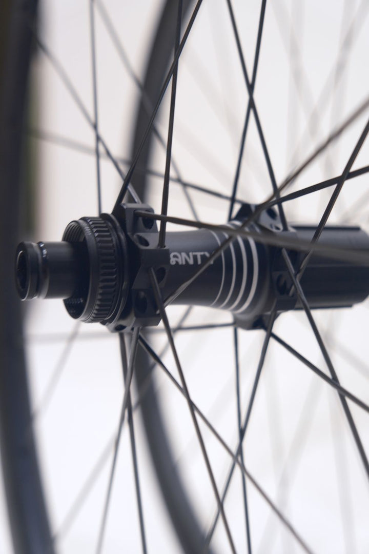 Koła Anty Gravel Carbon Straight Pull