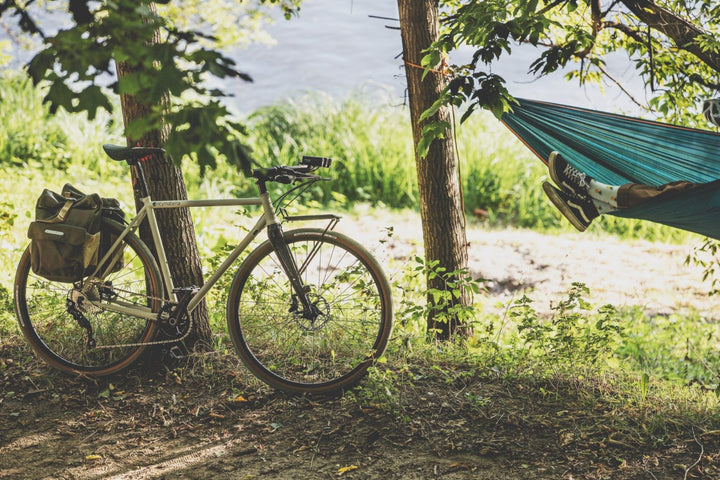 Gravel z prostą kierownicą