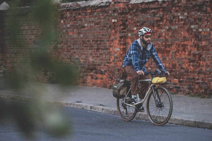 Gravel z prostą kierownicą
