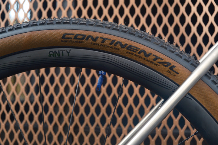 ANTY Gravel Carbon RACE SP 24H, Sapim CX-Ray, Continental Race King 29x2.2 Bernstein