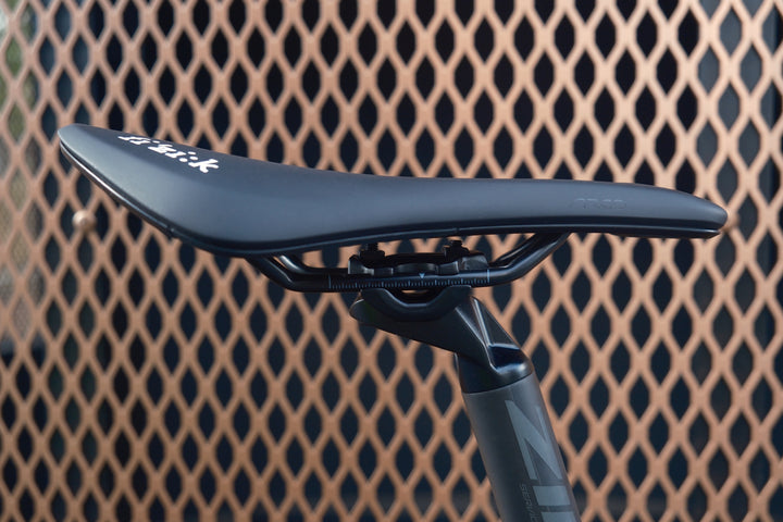  Fizik VENTO ARGO X5 - 140MM, Zipp Service course SL Carbon 31,6mm 20mm offset