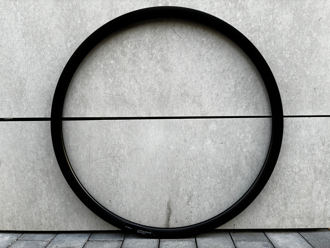 Remerx R-DISC 700 x 20mm 32H alloy rim black