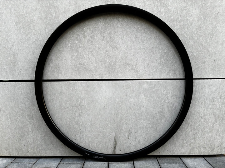 Remerx R-DISC 700 x 20mm 32H alloy rim black