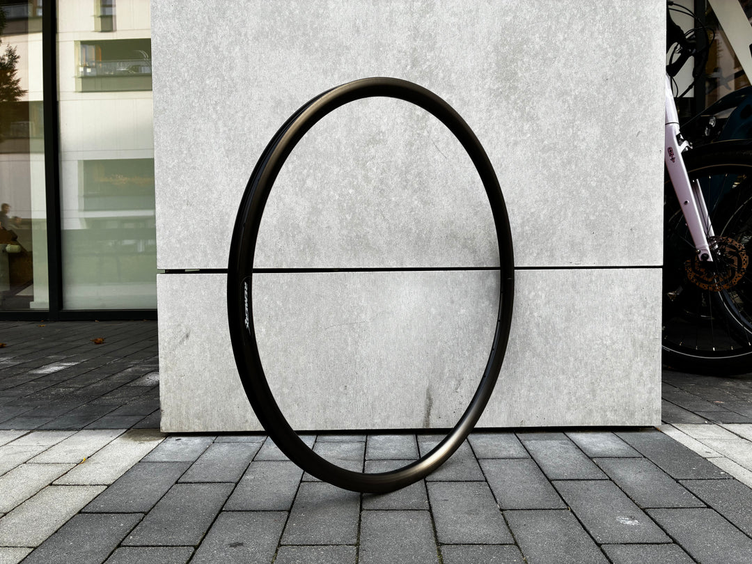 Remerx R-DISC 700 x 20mm 32H alloy rim black