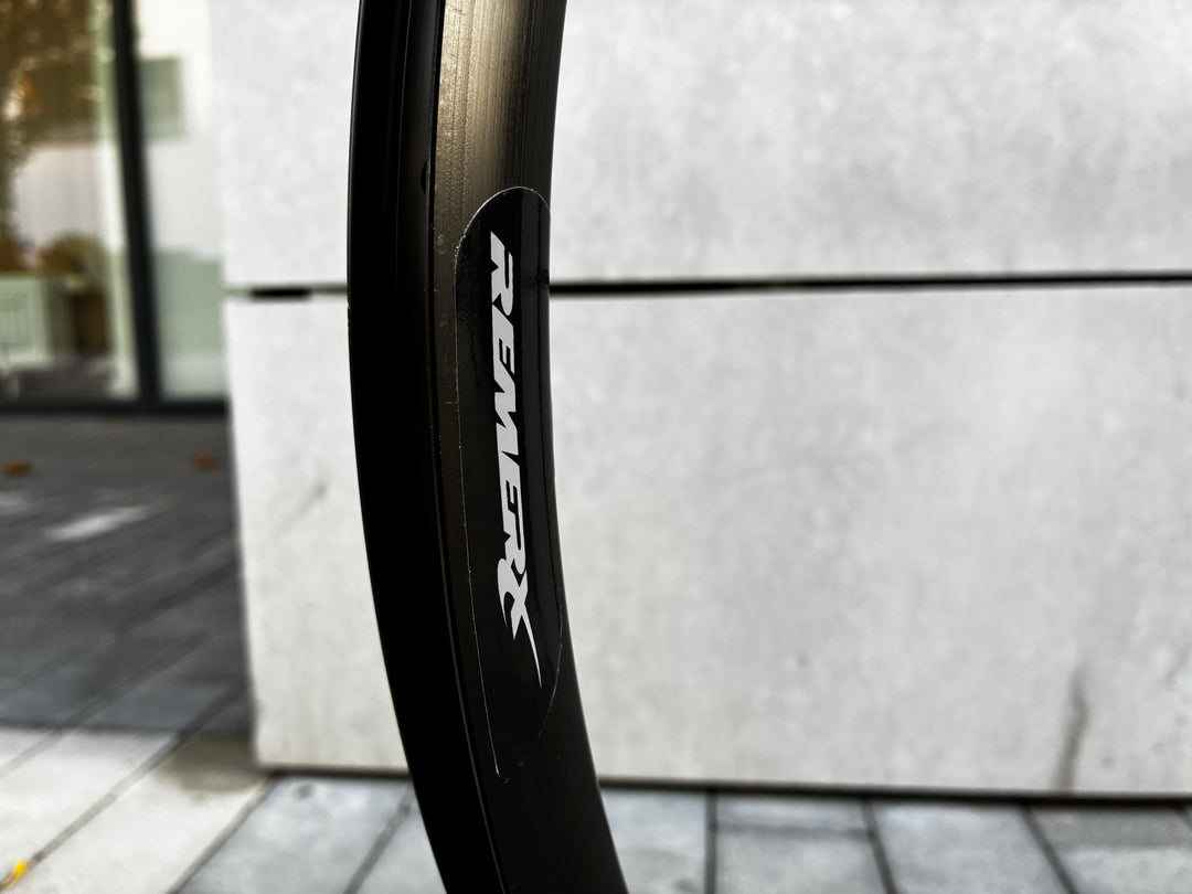 Remerx R-DISC 700 x 20mm 32H alloy rim black