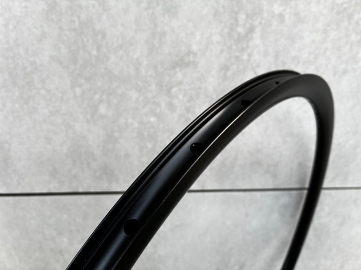 Remerx R-DISC 700 x 20mm 32H alloy rim black